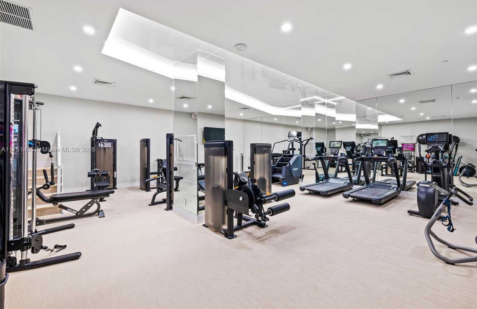 Small Image of 3640 YACHT CLUB DR #1601, Aventura Number 20
