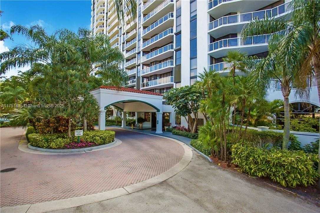 Small Image of 3640 YACHT CLUB DR #1601, Aventura Number 27