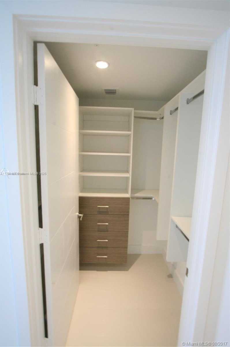 Small Image of 1010 SOUTH WEST 2ND AVE #LPH05, Miami Number 17