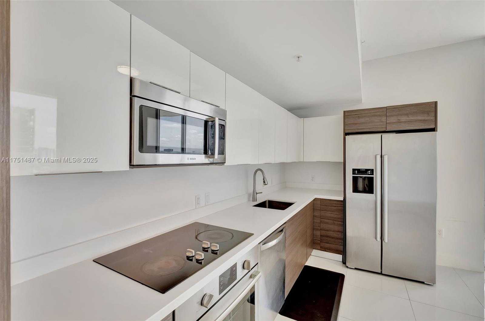 Small Image of 1010 SOUTH WEST 2ND AVE #LPH05, Miami Number 33