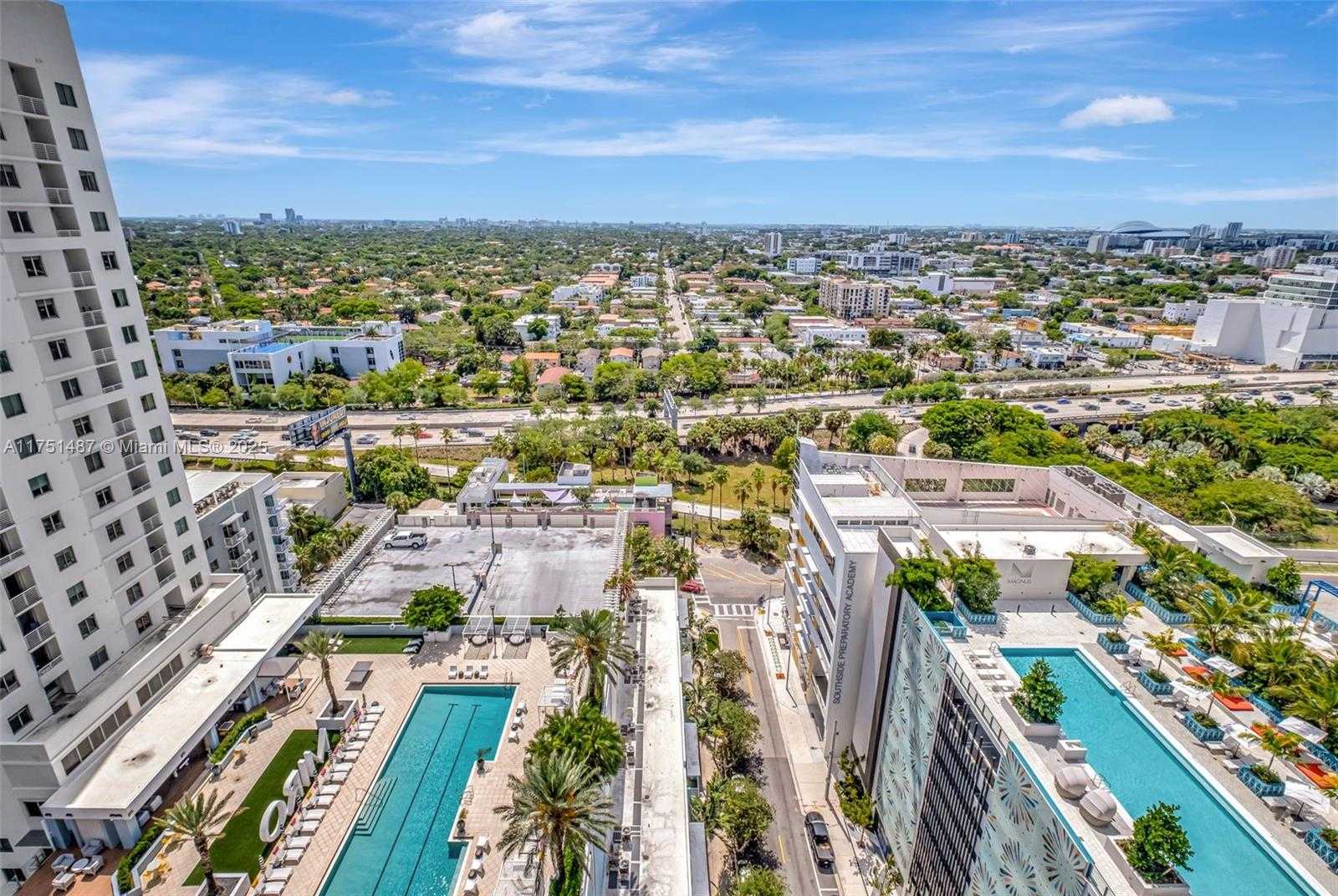 Small Image of 1010 SOUTH WEST 2ND AVE #LPH05, Miami Number 38