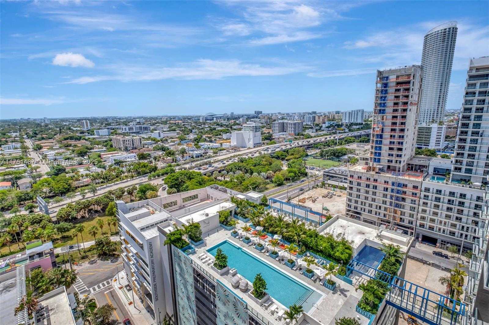 Small Image of 1010 SOUTH WEST 2ND AVE #LPH05, Miami Number 39