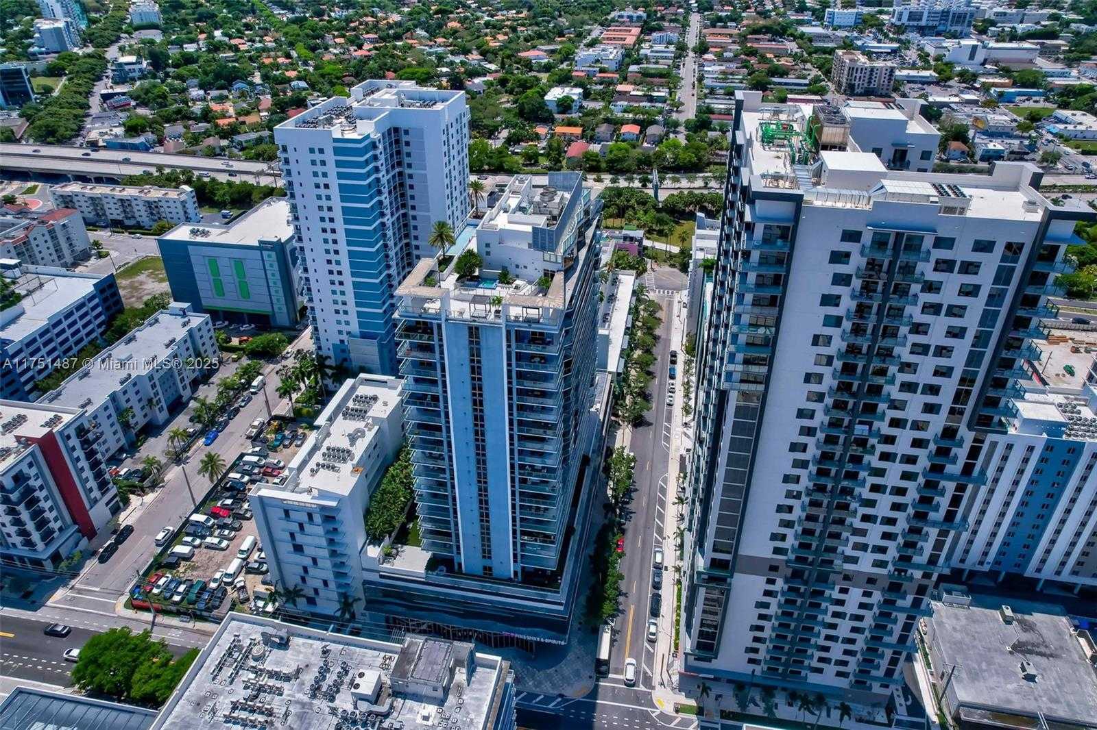 Small Image of 1010 SOUTH WEST 2ND AVE #LPH05, Miami Number 59