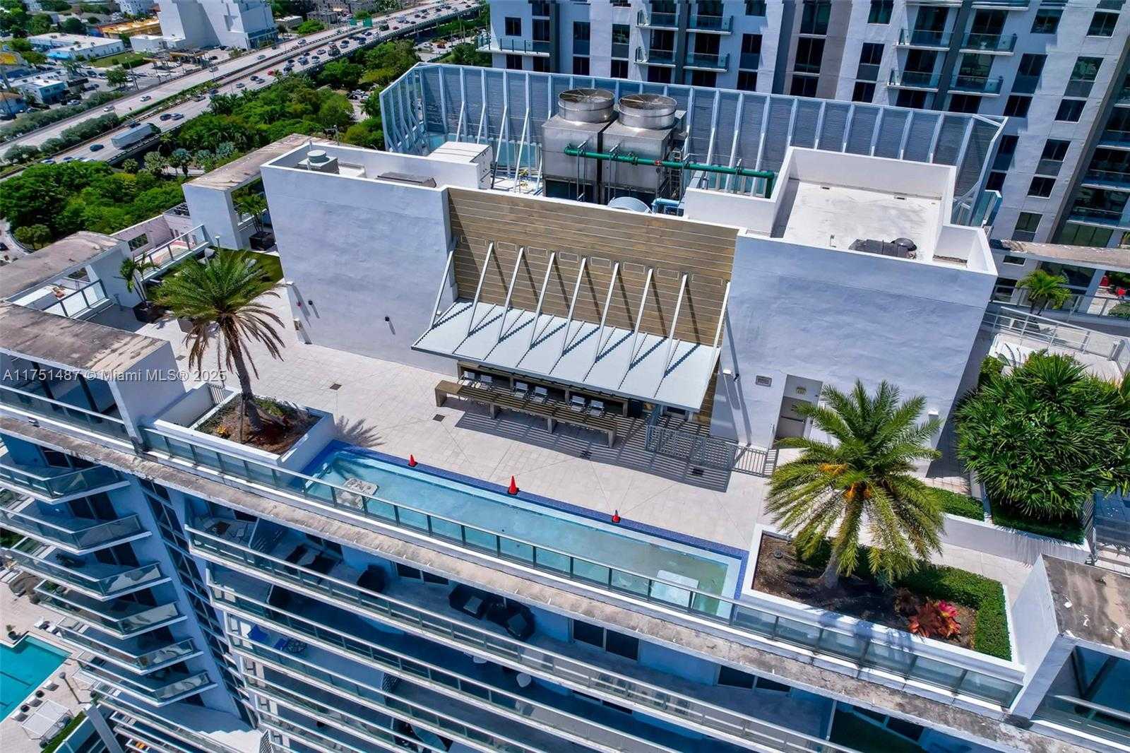 Small Image of 1010 SOUTH WEST 2ND AVE #LPH05, Miami Number 63