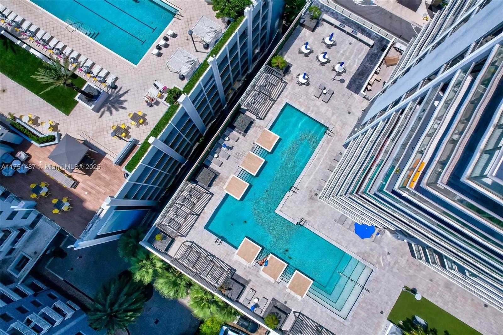 Small Image of 1010 SOUTH WEST 2ND AVE #LPH05, Miami Number 66