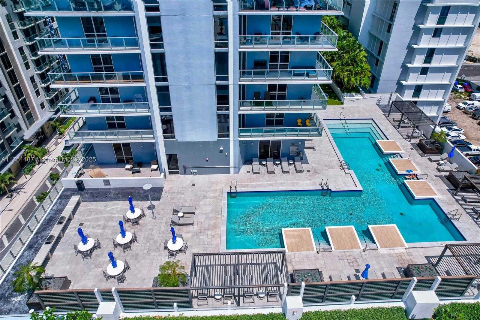 Small Image of 1010 SOUTH WEST 2ND AVE #LPH05, Miami Number 71