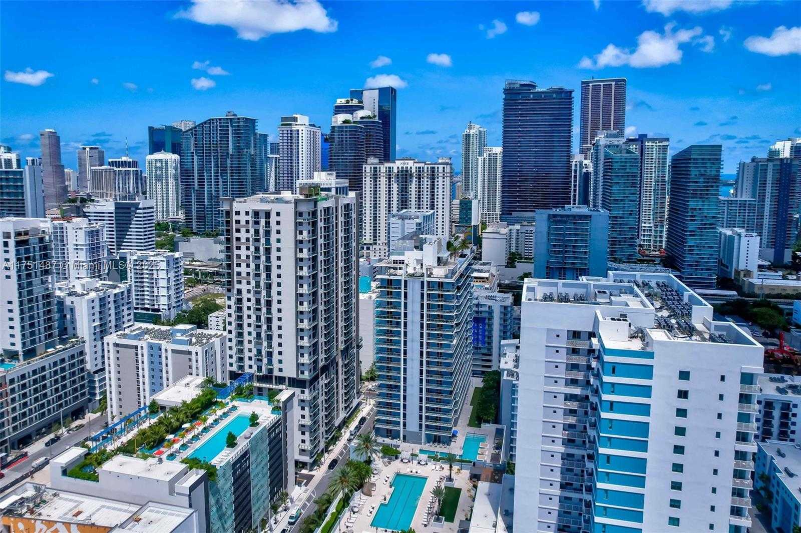 Small Image of 1010 SOUTH WEST 2ND AVE #LPH05, Miami Number 72