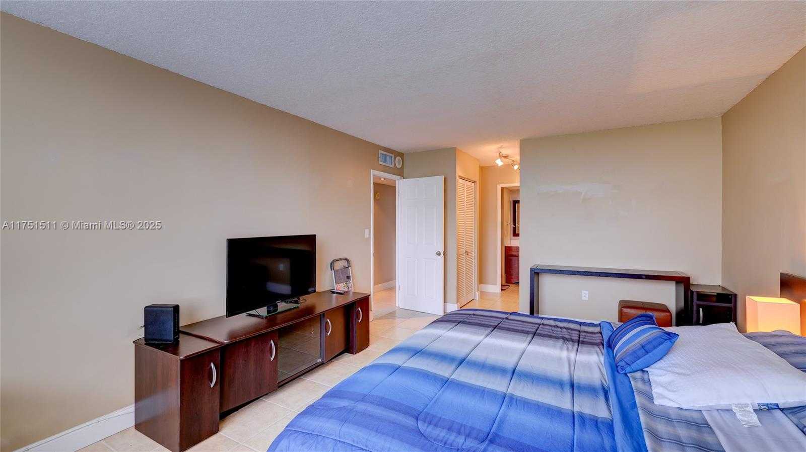 Small Image of 2851 NORTH EAST 183RD ST #817E, Aventura Number 16
