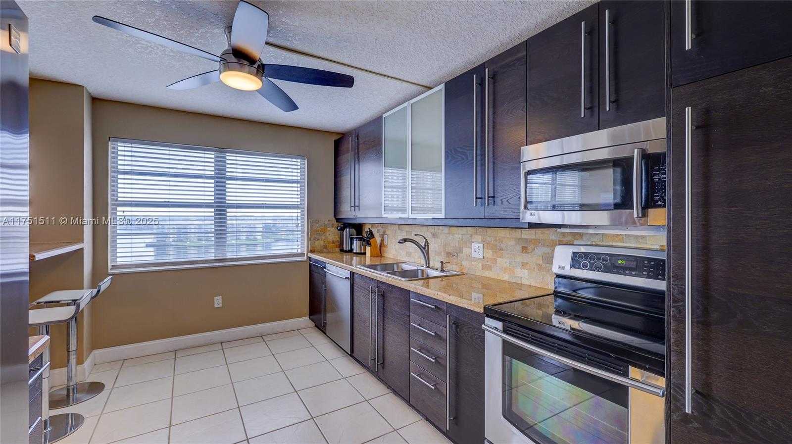 Small Image of 2851 NORTH EAST 183RD ST #817E, Aventura Number 6