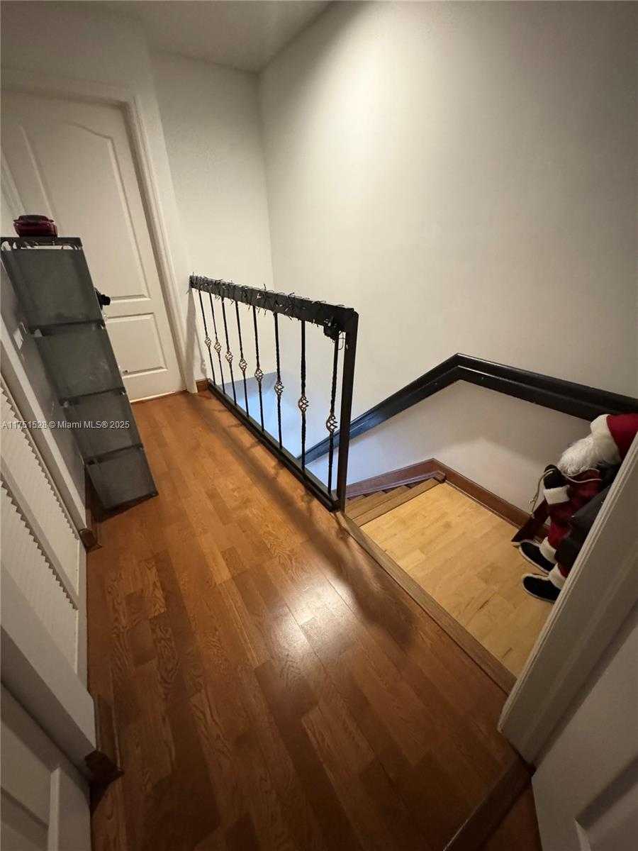 Small Image of 14190 SW 121st Pl, Miami, FL 33186, USA Number 8