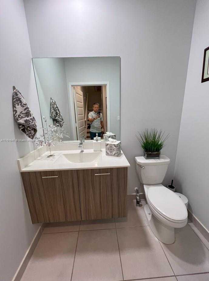 Small Image of 4640 NORTH WEST 84TH AVE #13, Doral Number 10