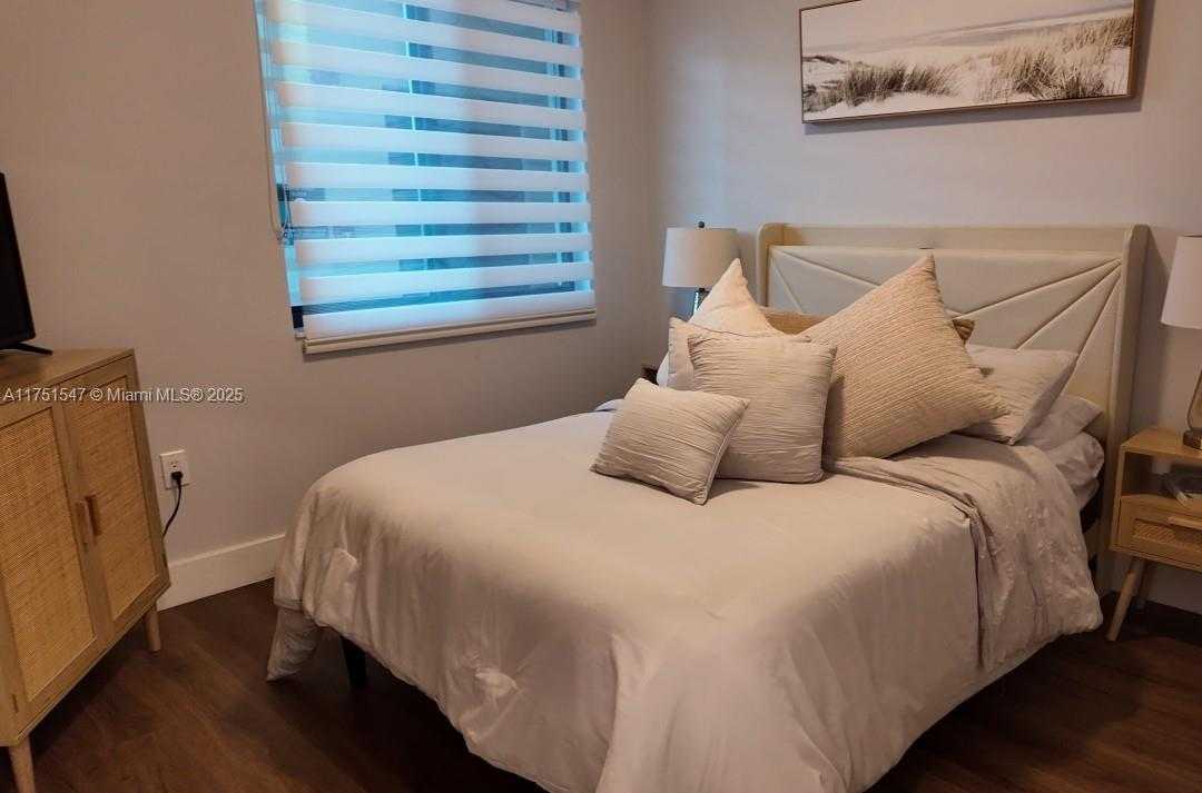Small Image of 4640 NORTH WEST 84TH AVE #13, Doral Number 11