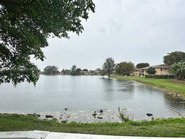Small Image of Hialeah Number 14