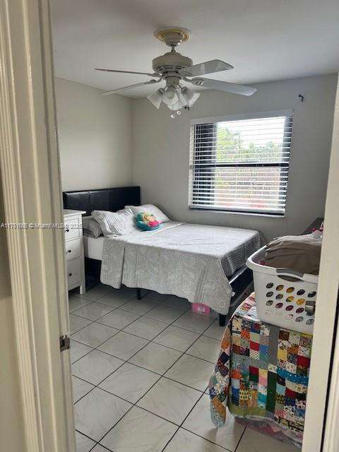 Small Image of Hialeah Number 22