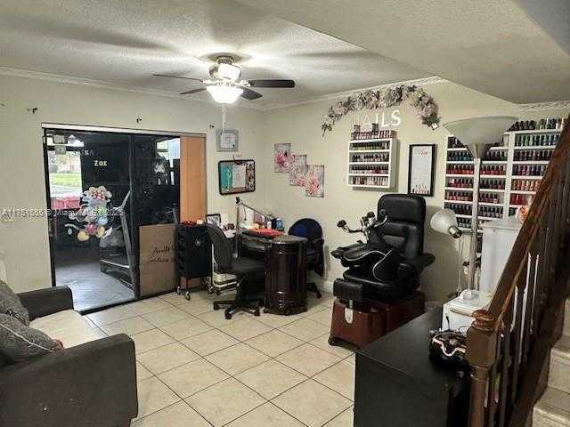 Small Image of Hialeah Number 7