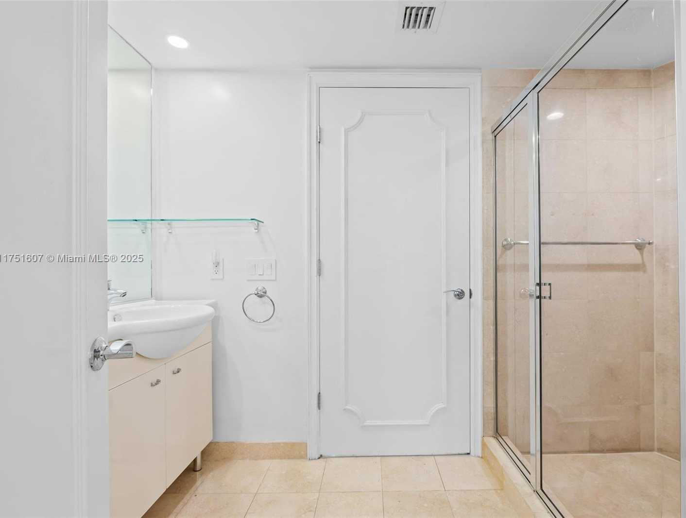 Small Image of 1830 SOUTH OCEAN DR #3708, Hallandale Beach Number 21