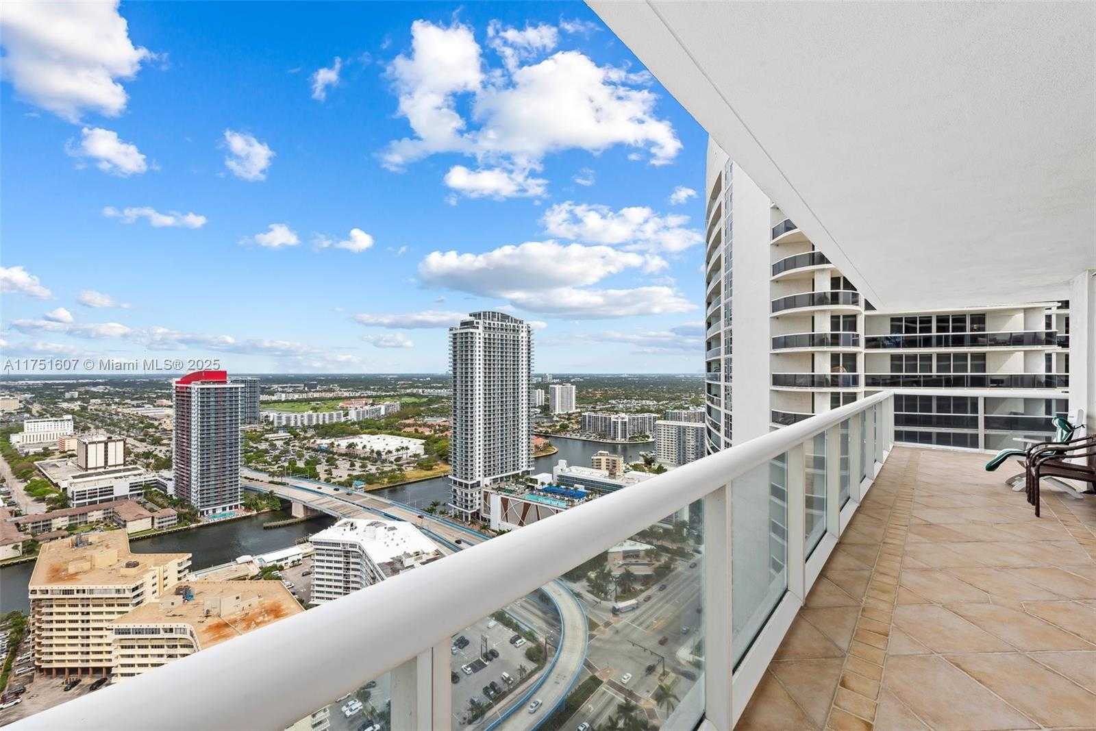 Small Image of 1830 SOUTH OCEAN DR #3708, Hallandale Beach Number 28