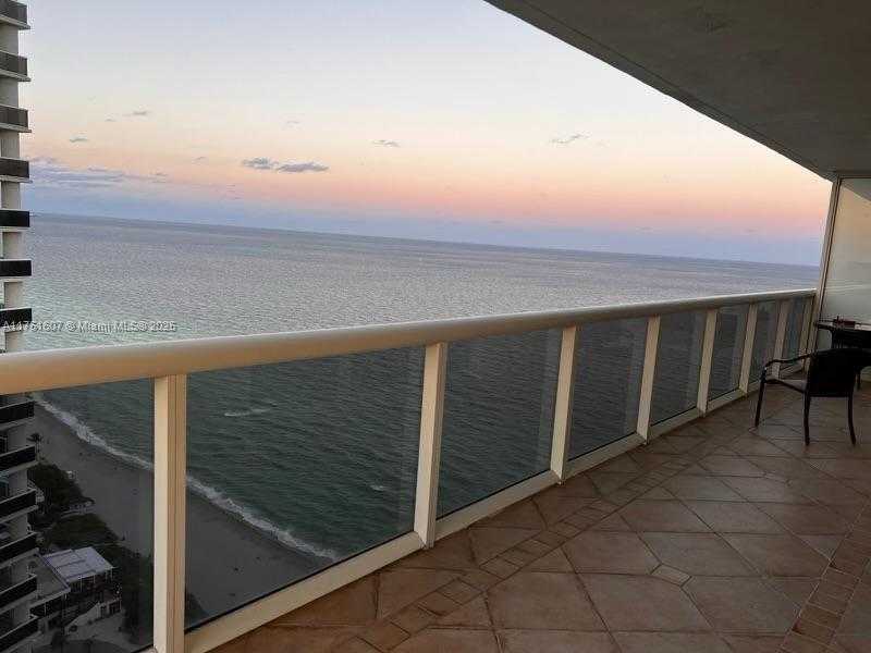 Small Image of 1830 SOUTH OCEAN DR #3708, Hallandale Beach Number 30