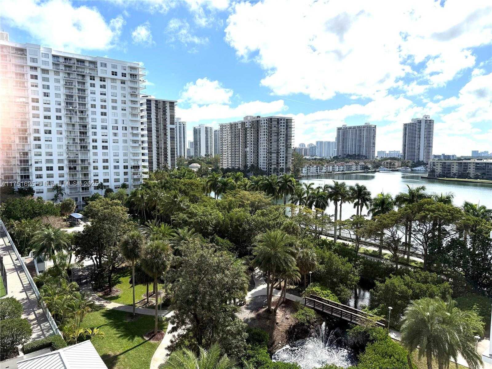 Small Image of 2801 NORTH EAST 183RD ST #806W, Aventura Number 4