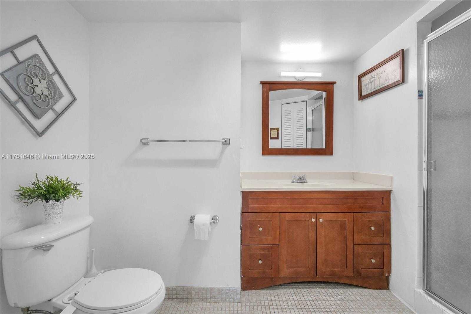 Small Image of 7135 COLLINS AVE #1225, Miami Beach Number 20
