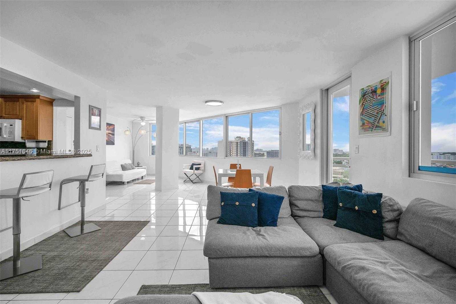 Small Image of 7135 COLLINS AVE #1225, Miami Beach Number 30