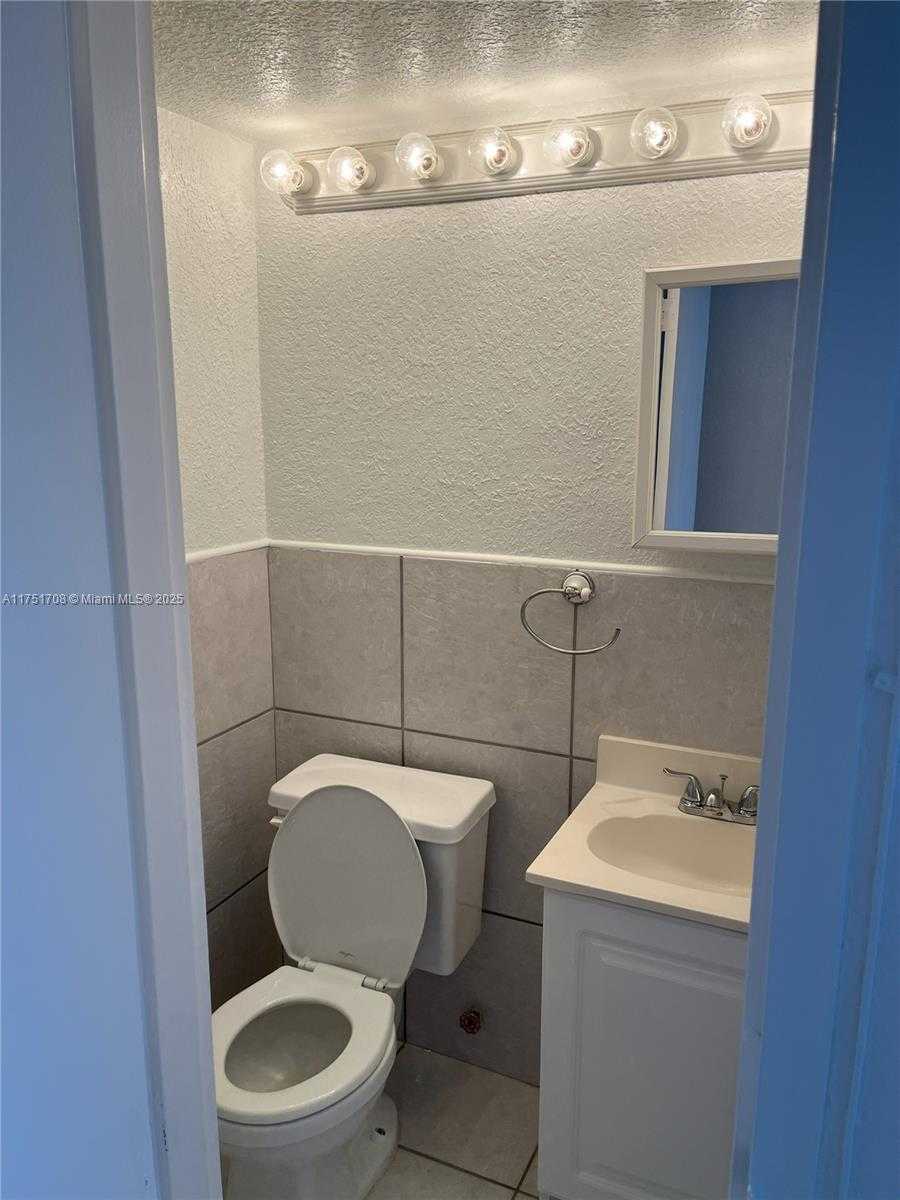 Small Image of 3660 NORTH EAST 166TH ST #305, North Miami Beach Number 11