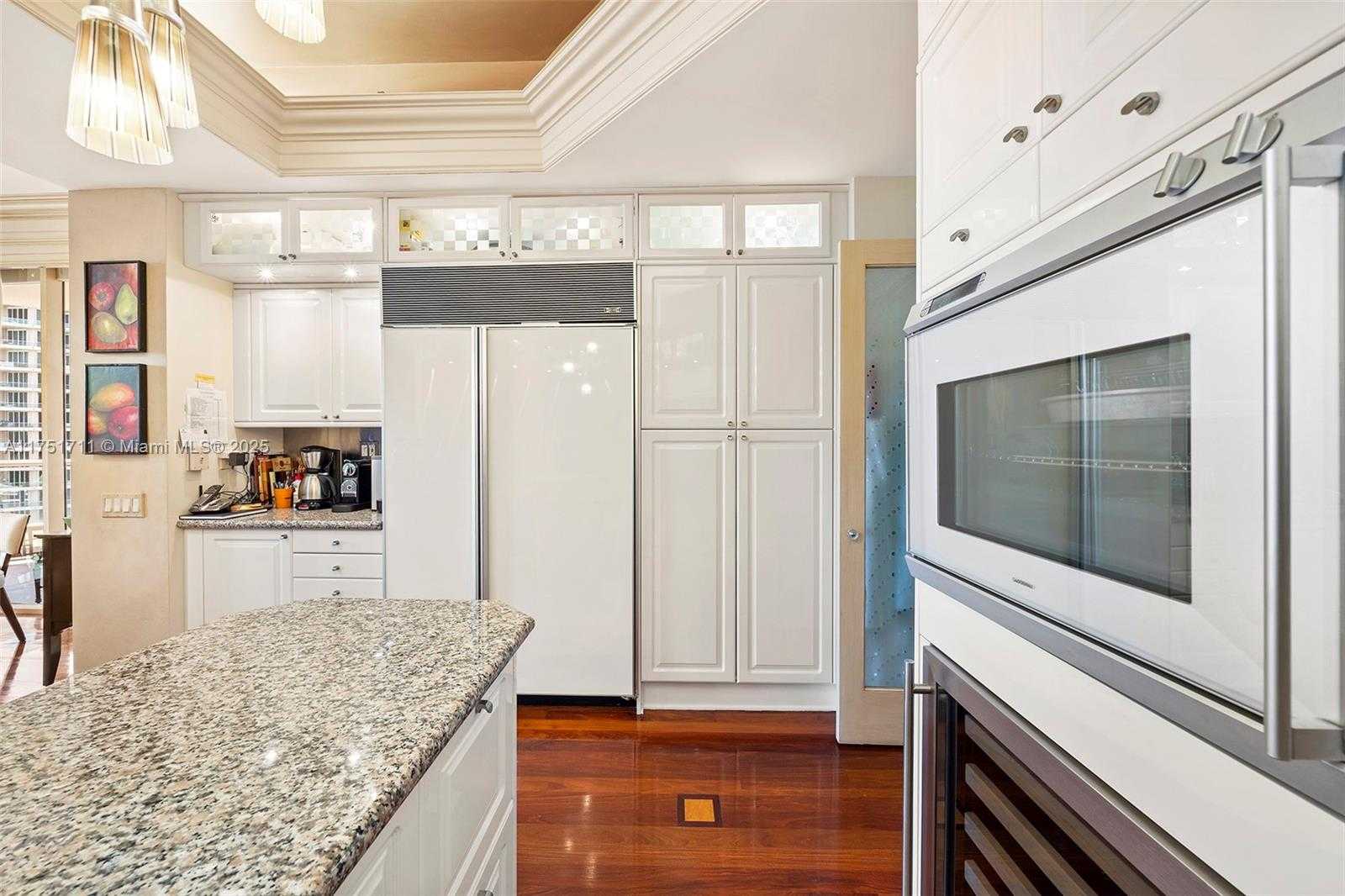Small Image of 10 EDGEWATER DR #10H, Coral Gables Number 12
