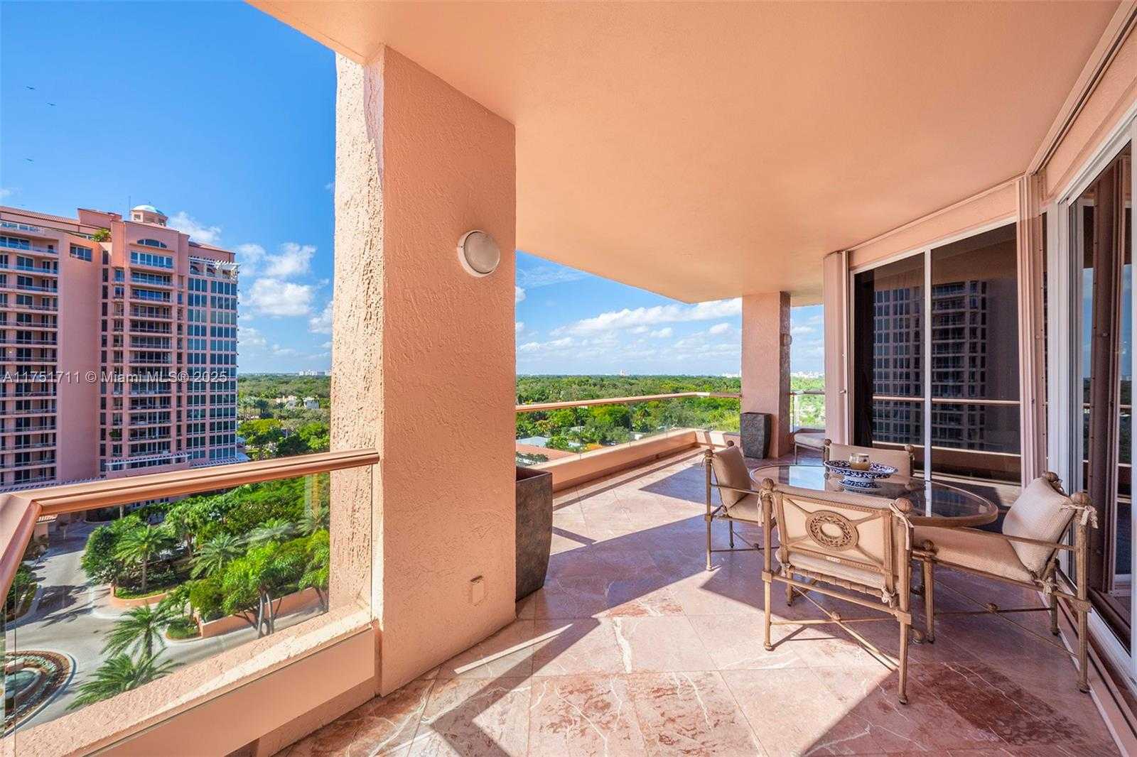 Small Image of 10 EDGEWATER DR #10H, Coral Gables Number 13