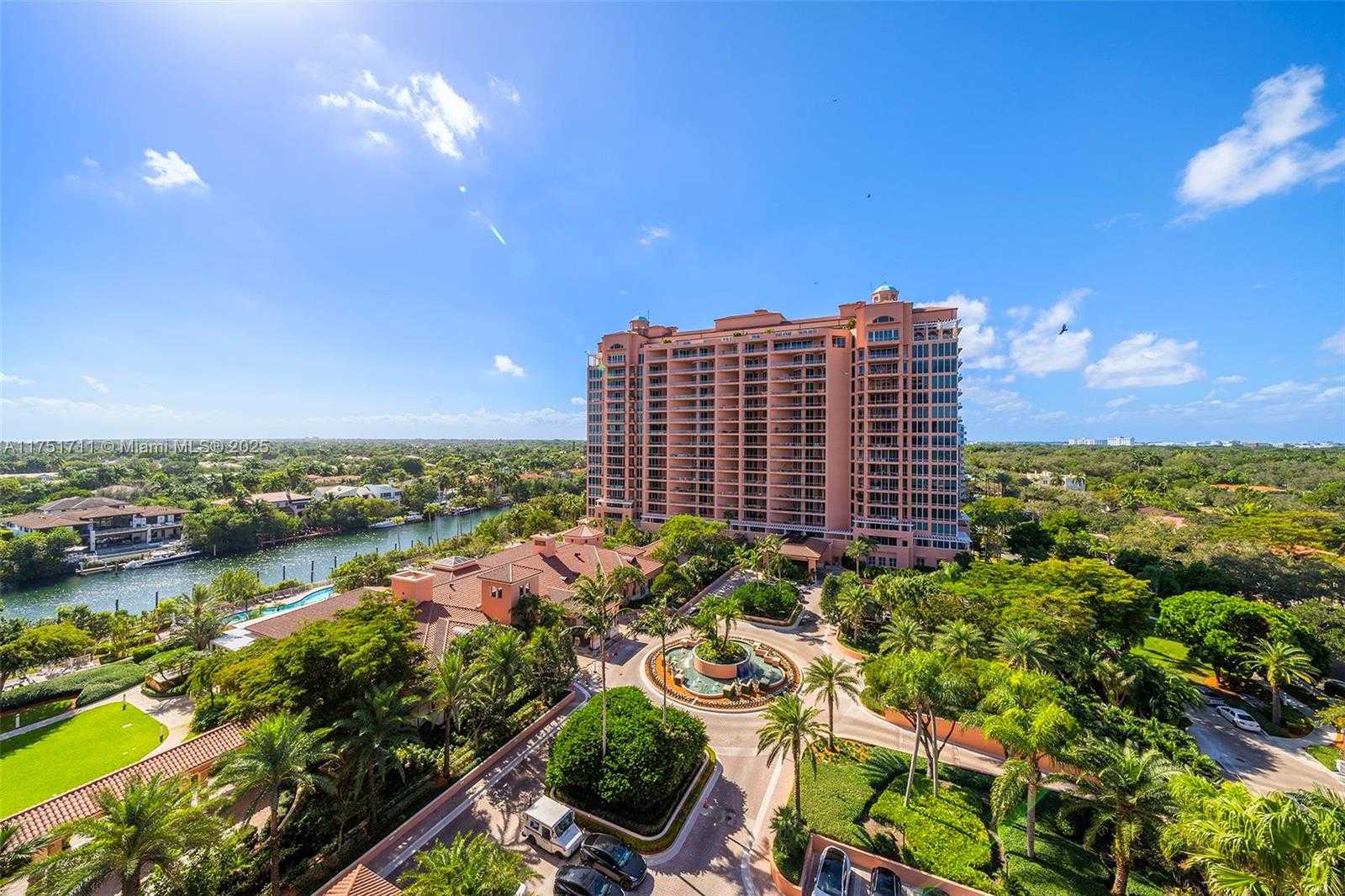 Small Image of 10 EDGEWATER DR #10H, Coral Gables Number 14