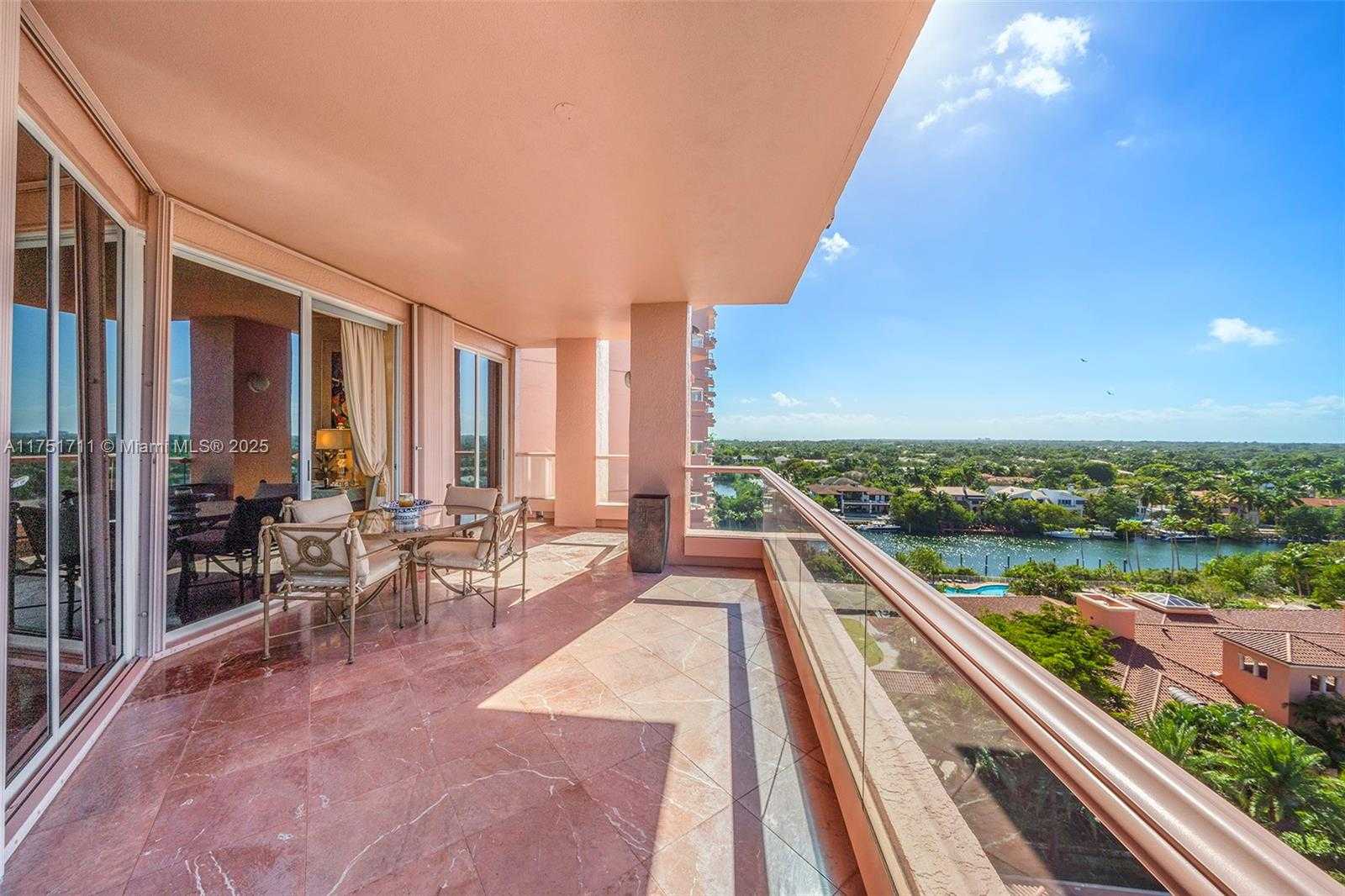 Small Image of 10 EDGEWATER DR #10H, Coral Gables Number 17