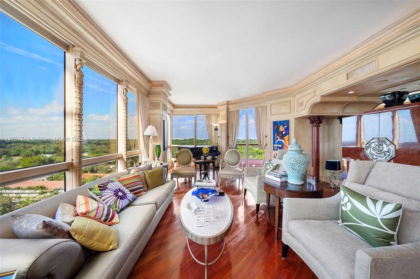 Small Image of 10 EDGEWATER DR #10H, Coral Gables Number 2