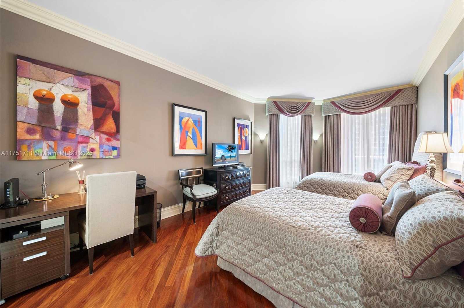 Small Image of 10 EDGEWATER DR #10H, Coral Gables Number 21