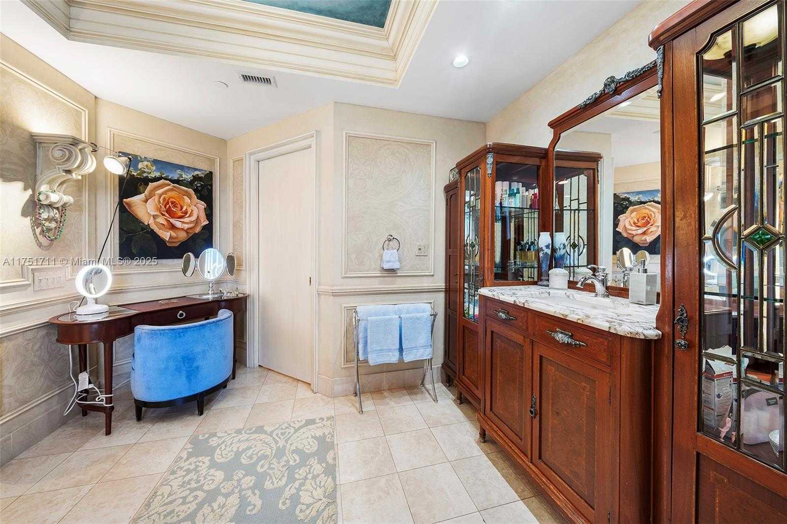 Small Image of 10 EDGEWATER DR #10H, Coral Gables Number 31