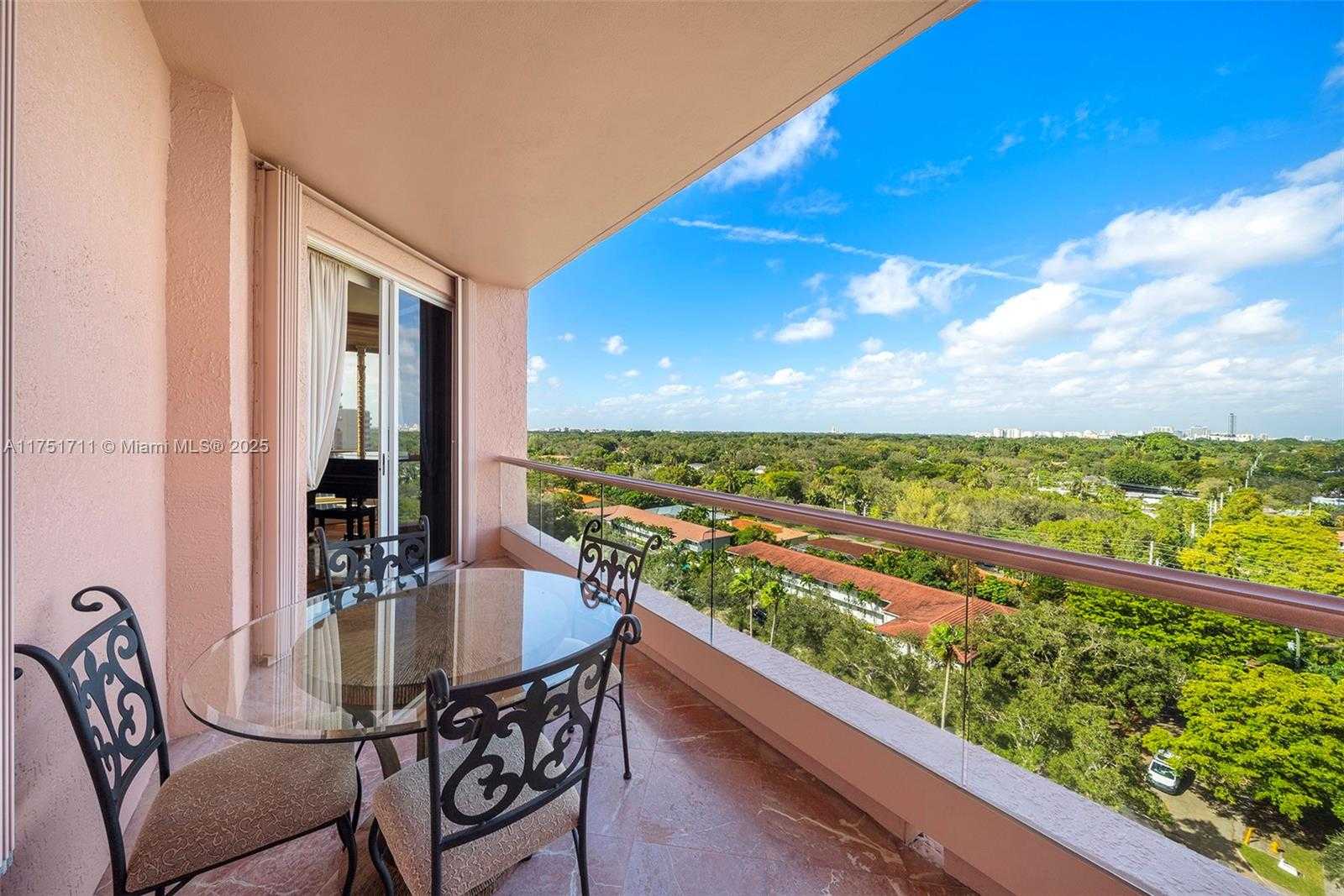 Small Image of 10 EDGEWATER DR #10H, Coral Gables Number 44