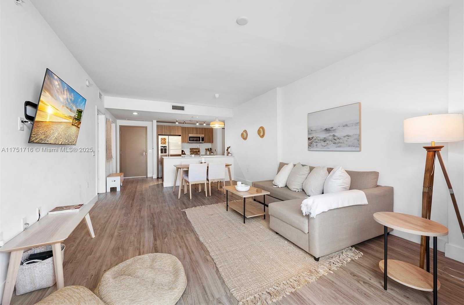 Small Image of 201 SOUTH WEST 17TH RD #411, Miami Number 3