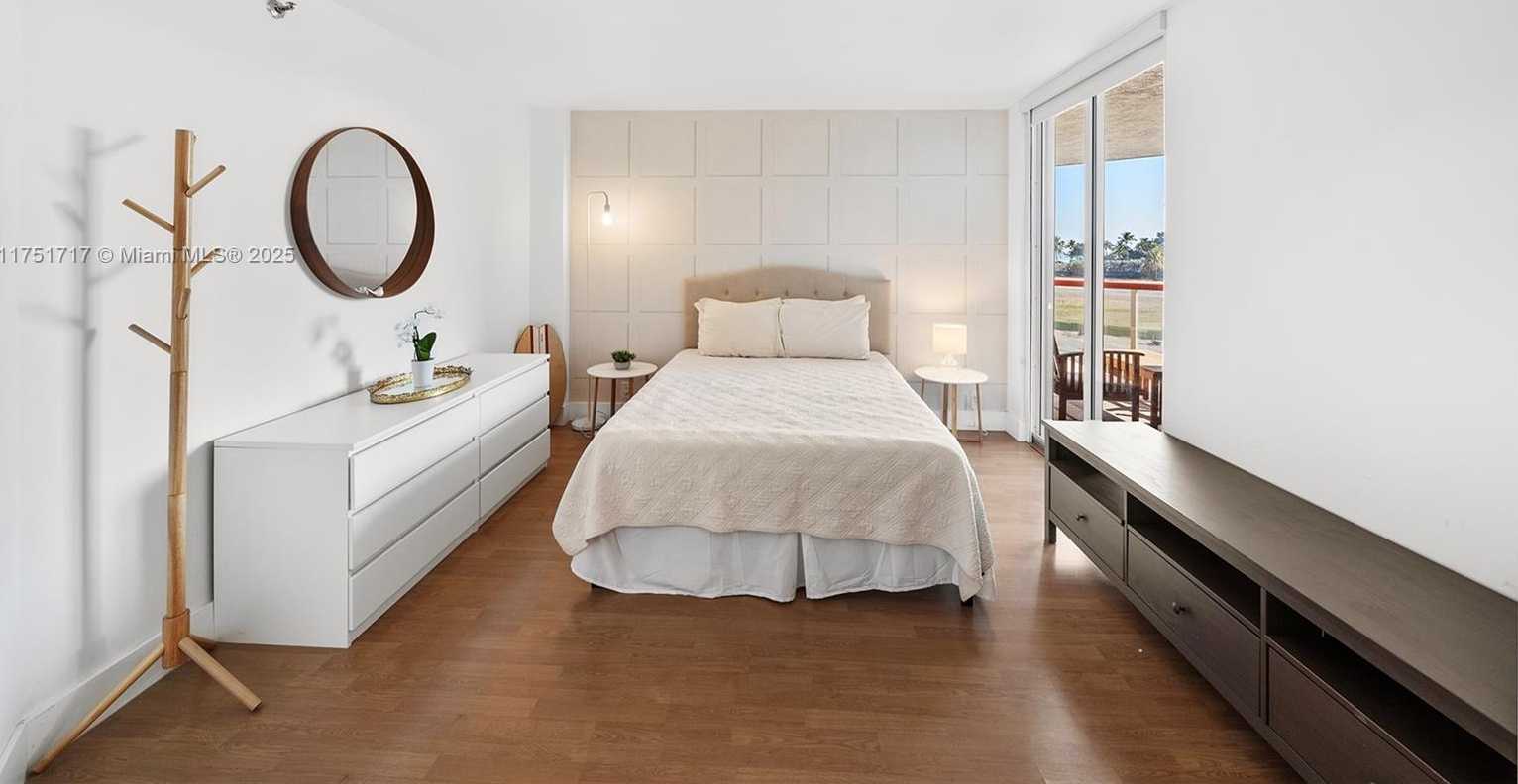 Small Image of 6767 COLLINS AVE #302, Miami Beach Number 17