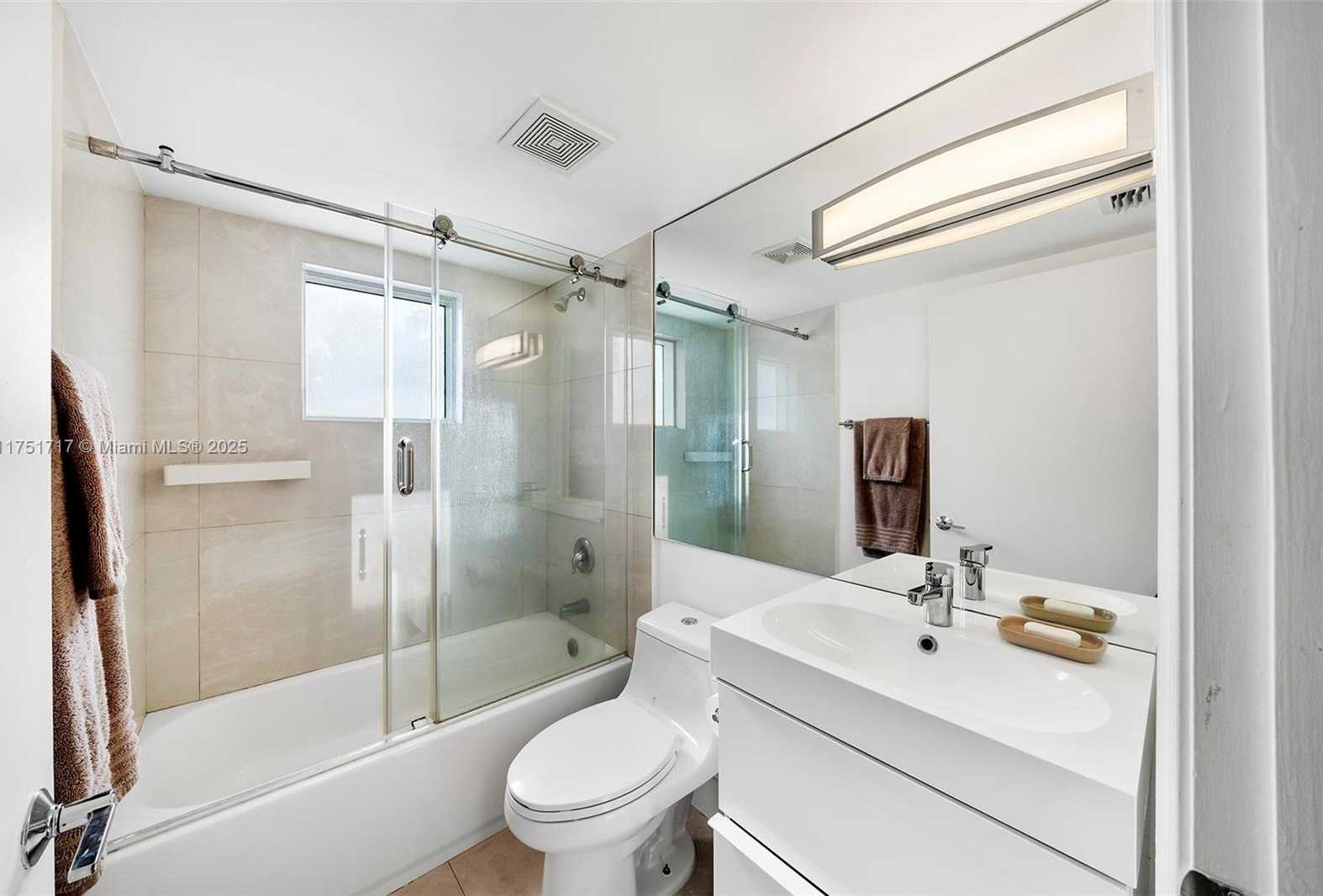 Small Image of 6767 COLLINS AVE #302, Miami Beach Number 19
