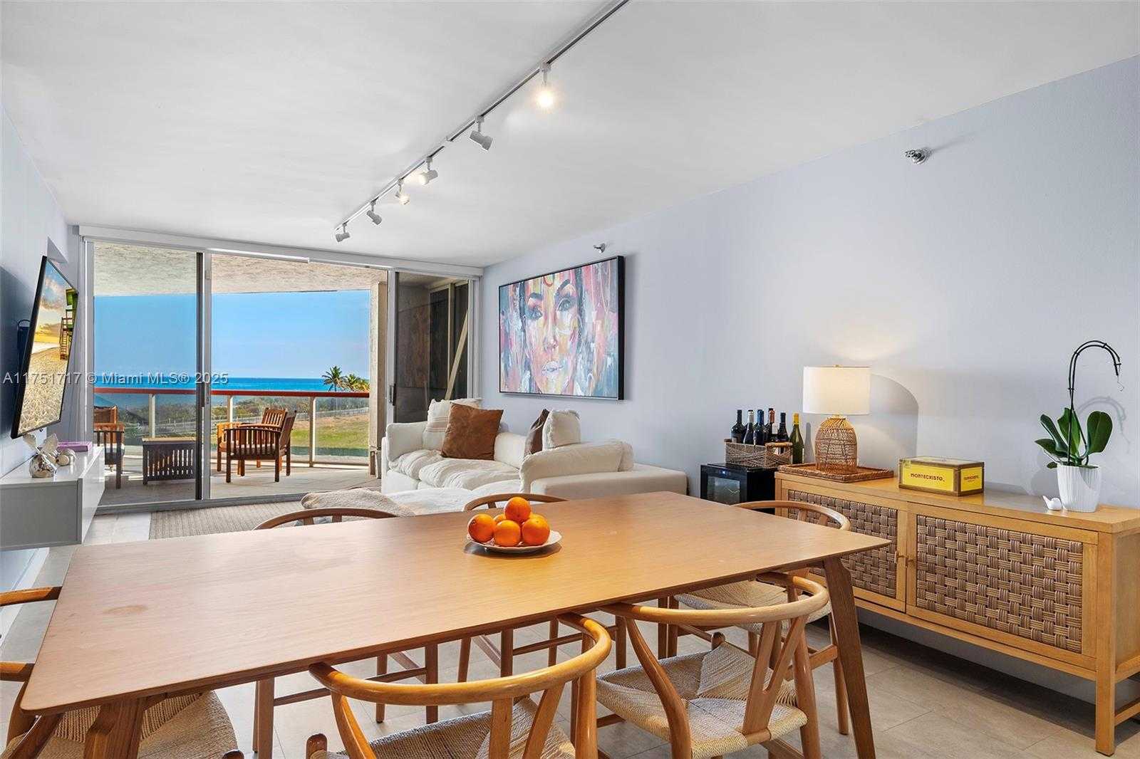 Small Image of 6767 COLLINS AVE #302, Miami Beach Number 2