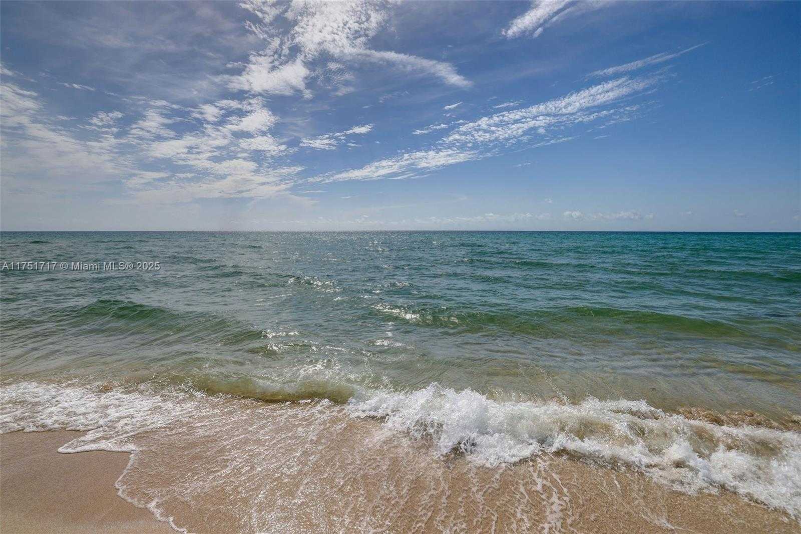 Small Image of 6767 COLLINS AVE #302, Miami Beach Number 27