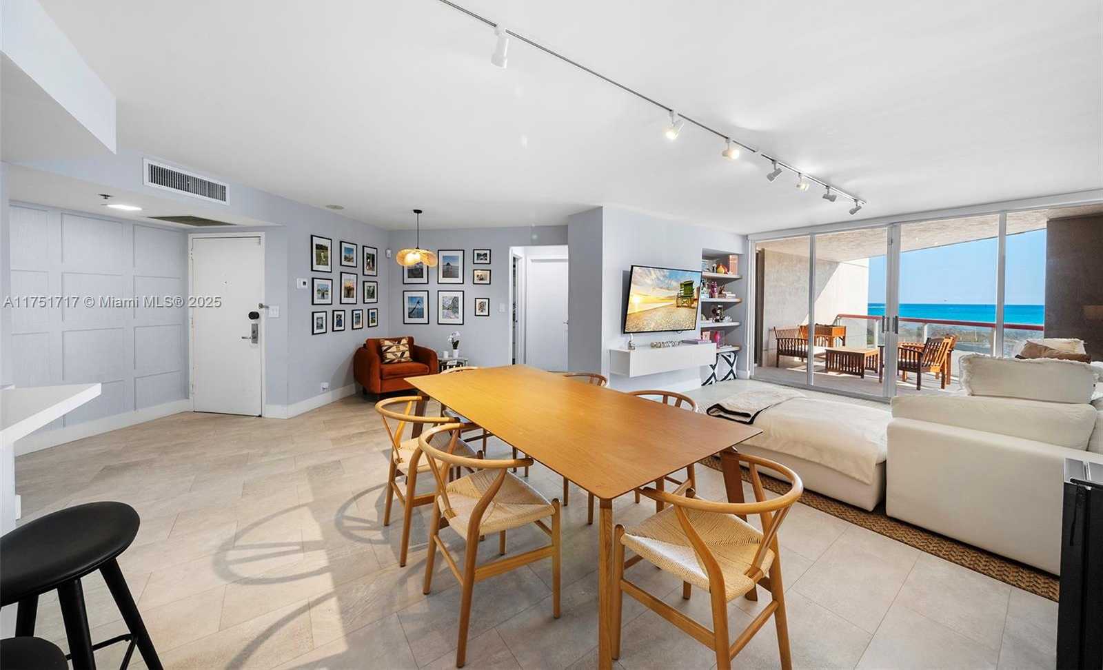 Small Image of 6767 COLLINS AVE #302, Miami Beach Number 4