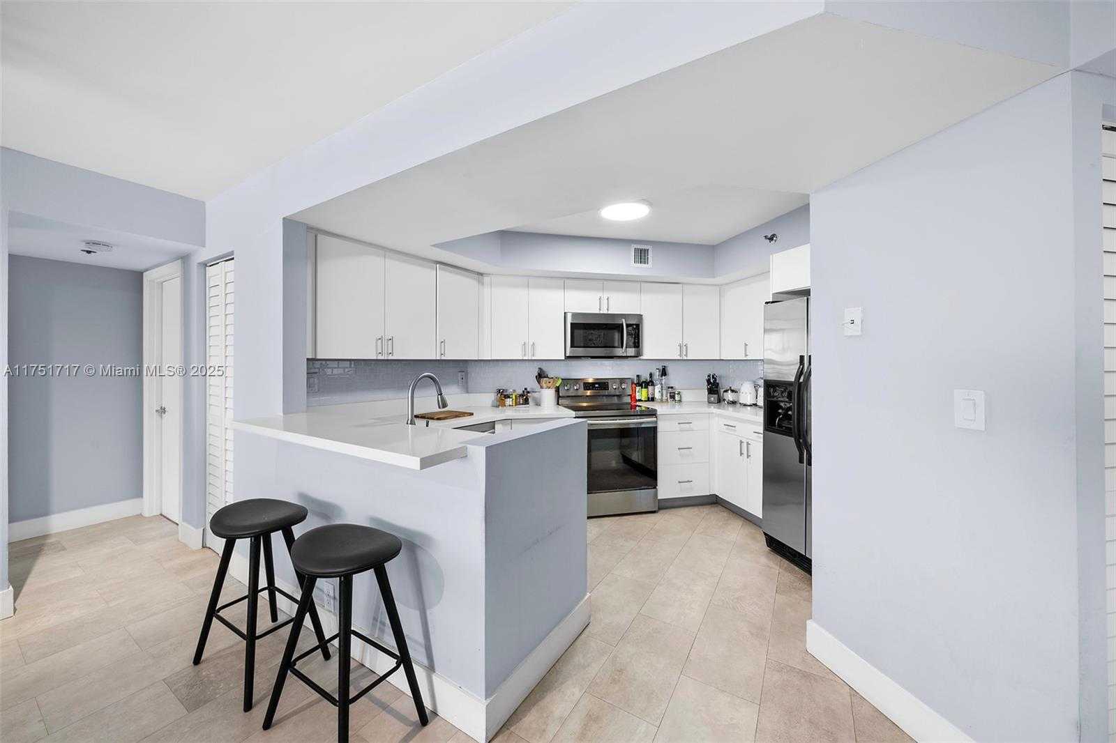Small Image of 6767 COLLINS AVE #302, Miami Beach Number 6