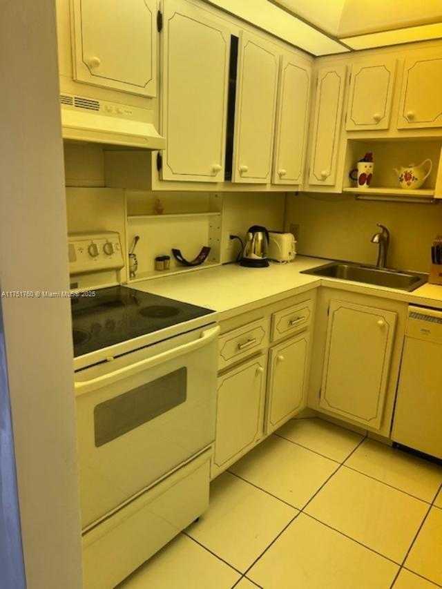 Small Image of 3675 NORTH COUNTRY CLUB DR #2205, Aventura Number 10