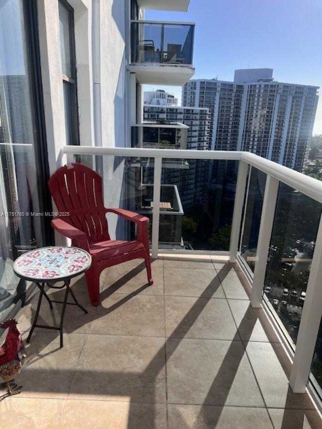 Small Image of 3675 NORTH COUNTRY CLUB DR #2205, Aventura Number 4
