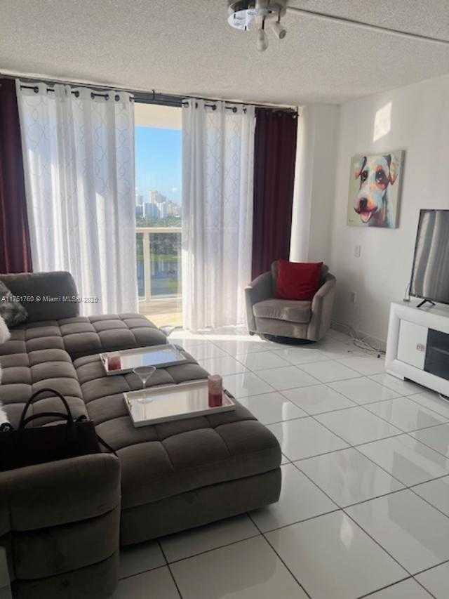 Small Image of 3675 NORTH COUNTRY CLUB DR #2205, Aventura Number 7
