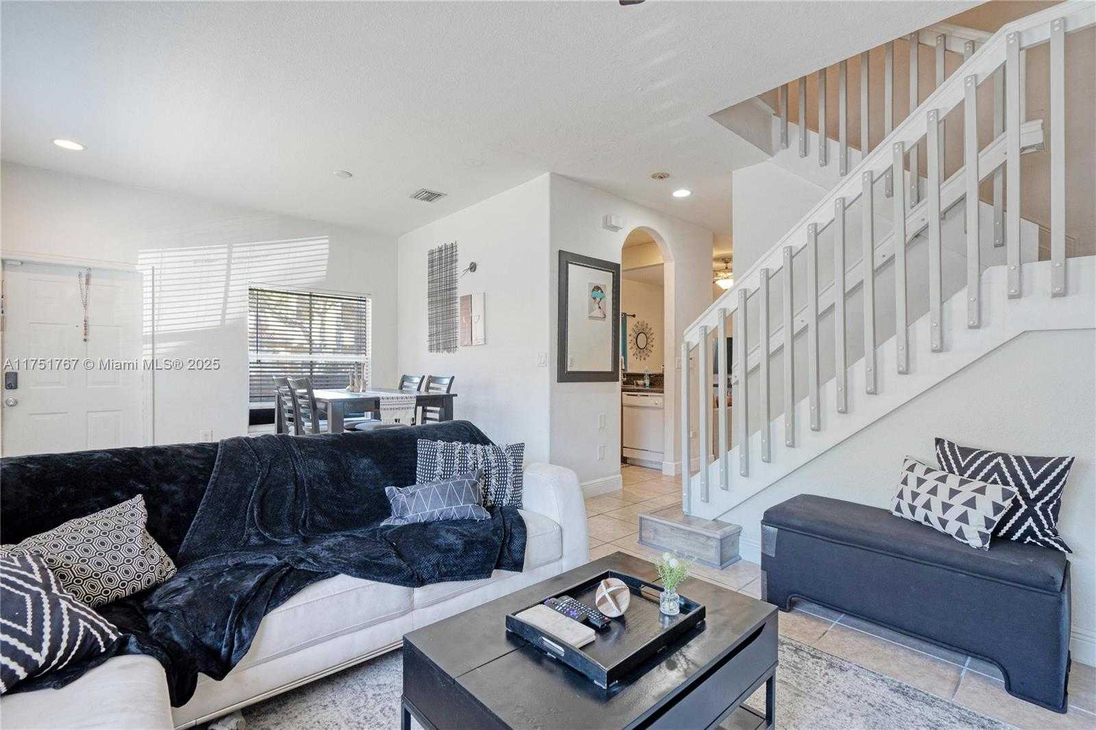 Small Image of 3383 MERRICK CT #1116, Margate Number 14