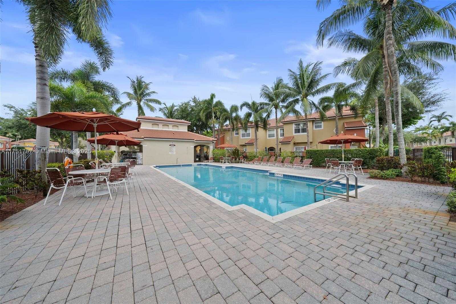 Small Image of 3383 MERRICK CT #1116, Margate Number 2