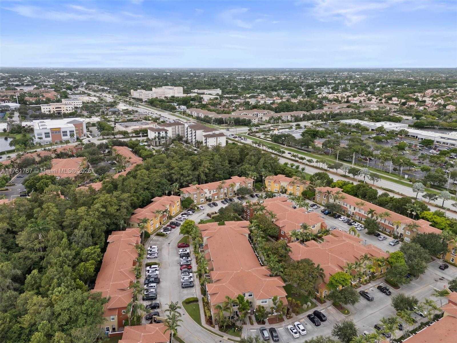 Small Image of 3383 MERRICK CT #1116, Margate Number 3