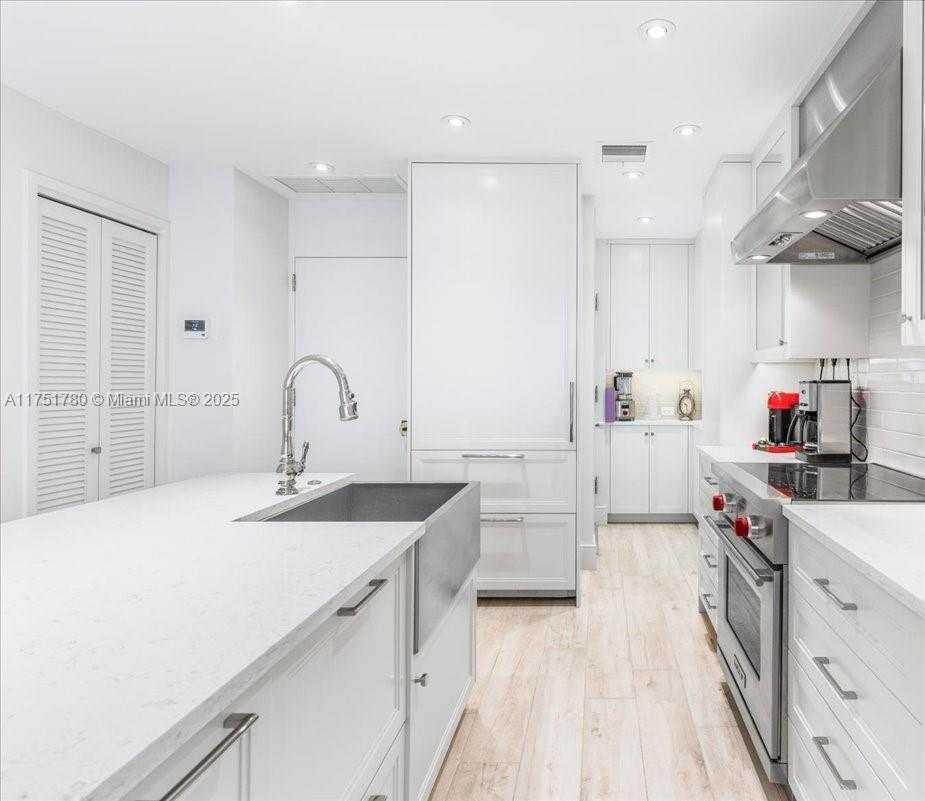 Small Image of 400 SOUTH OCEAN BLVD #2230, Palm Beach Number 4