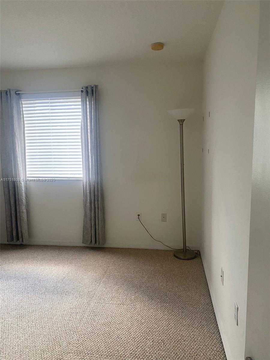 Small Image of 5868 SOUTH WEST 163RD AVE, Miami Number 15