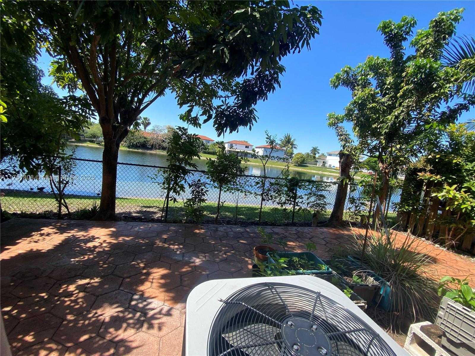 Small Image of 5868 SOUTH WEST 163RD AVE, Miami Number 21